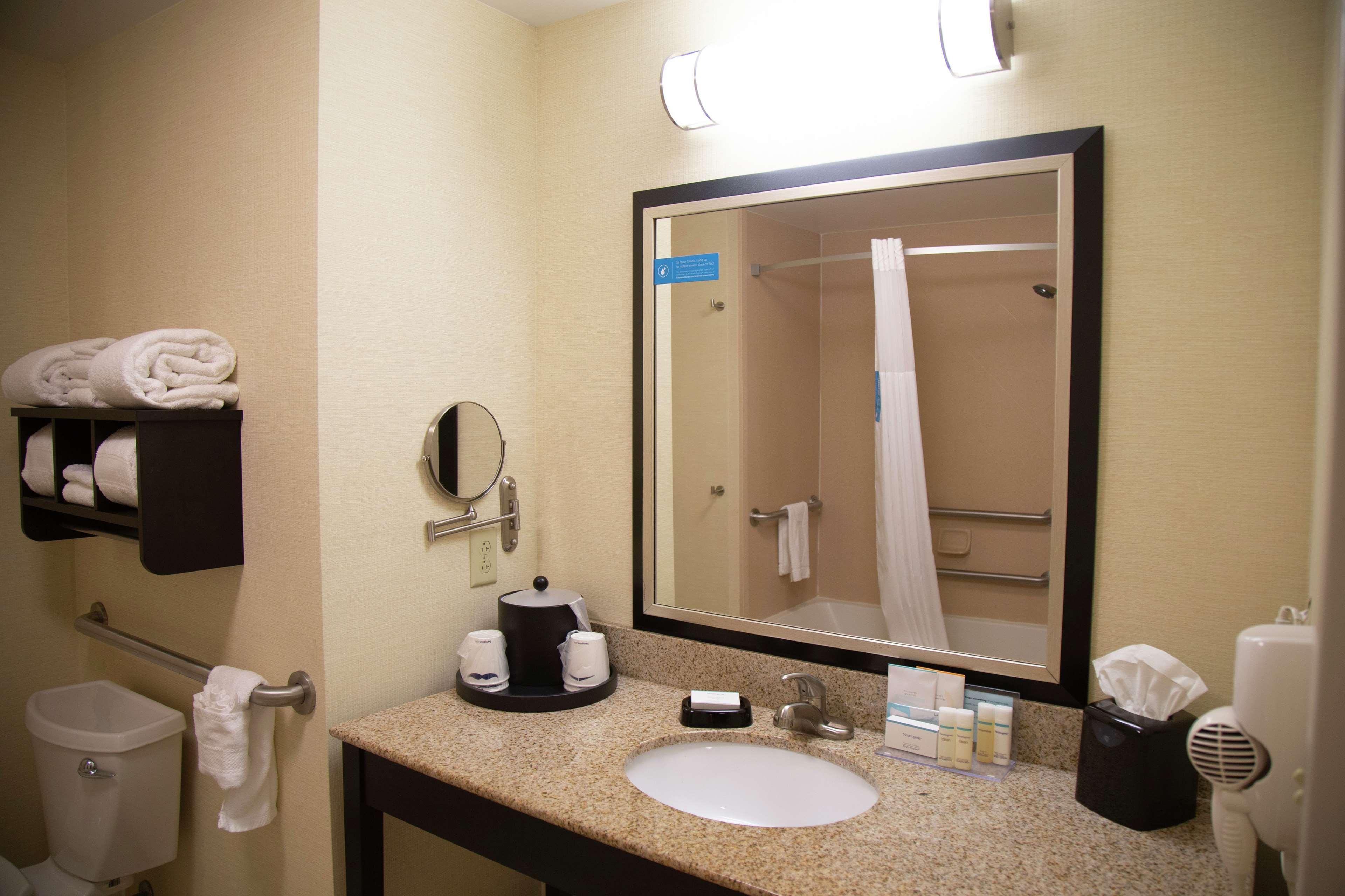 Hotel Hampton & Sharon 3*
