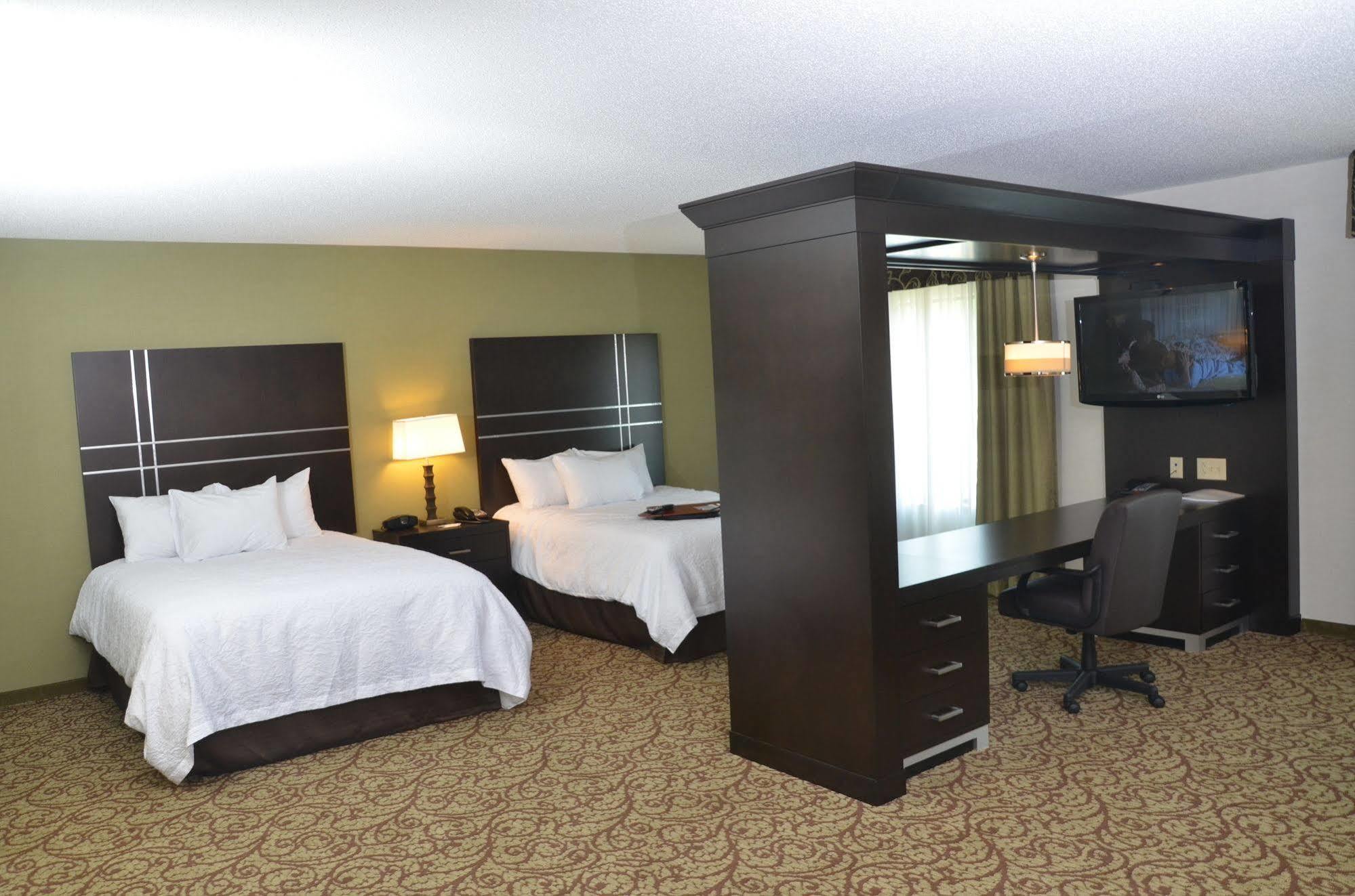 Hotel Hampton & Sharon